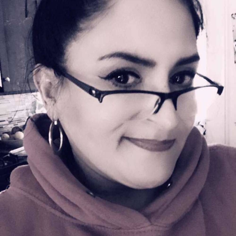Meet your Posher, Mia